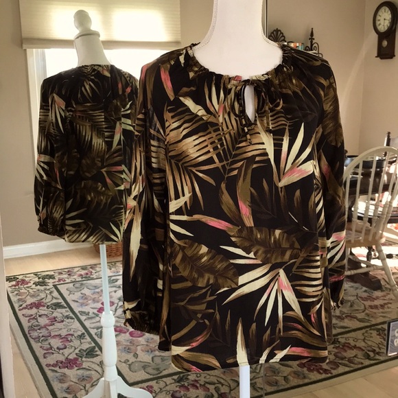 NWOT Old Navy top - Picture 2 of 7